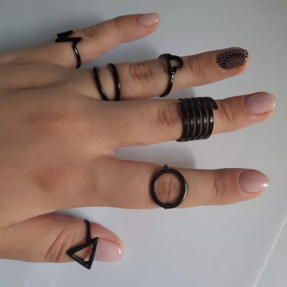 !NEW Black 6 pc Lifeline Triangle Midi Ring Set - Picture 7 of 12